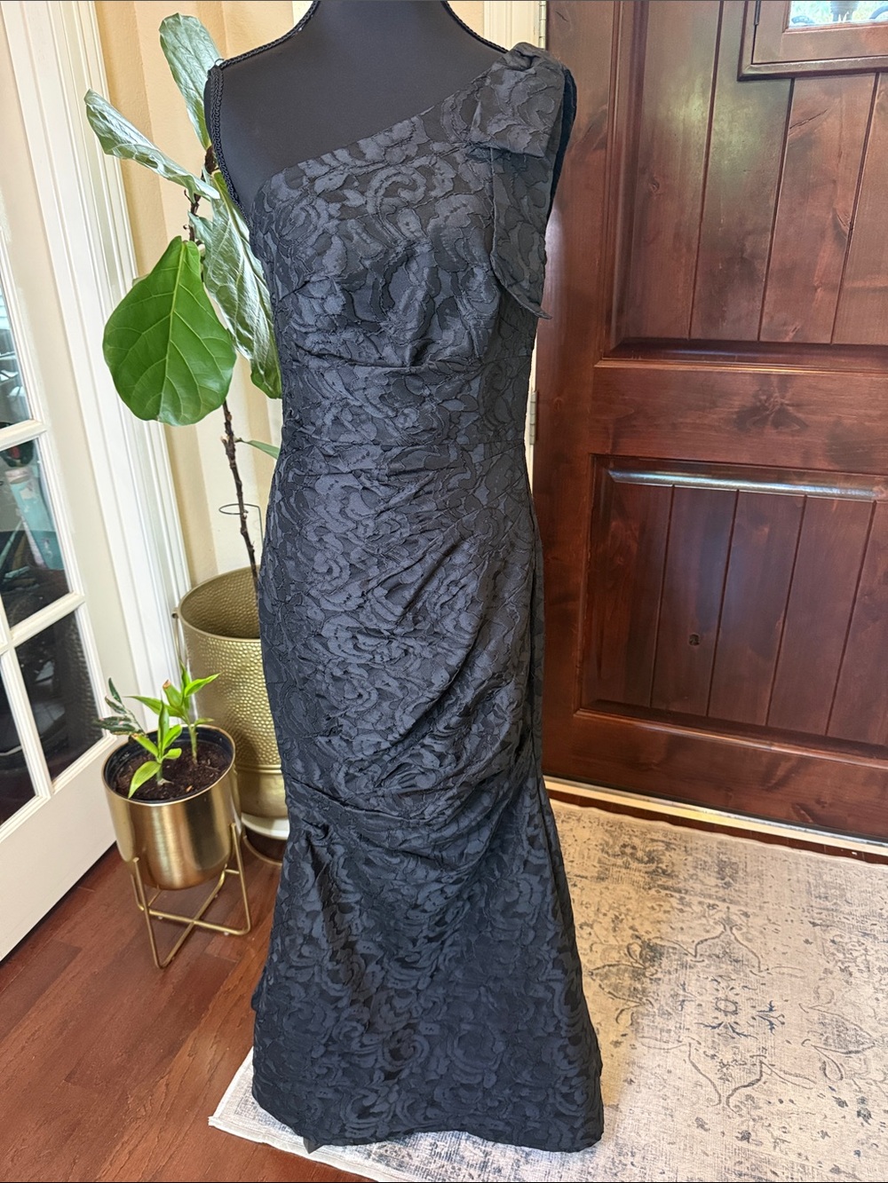 David Meister Black One-Shoulder Mermaid, Floral Jacquard Evening Gown Size 4